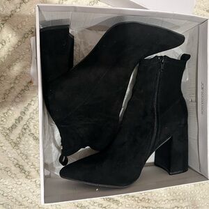 Elegant Black Ankle Boots